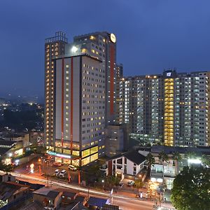 HARRIS Hotel&Conventions Ciumbuleuit - Bandung